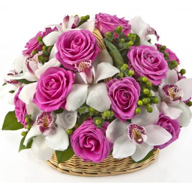 Букет из роз и орхидей купить с доставкой по Москве