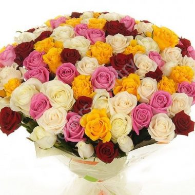 Букет из 51 розы разноцветной купить с доставкой по Москве
