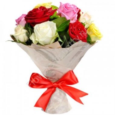 Букет из 11 разноцветных роз купить с доставкой по Москве