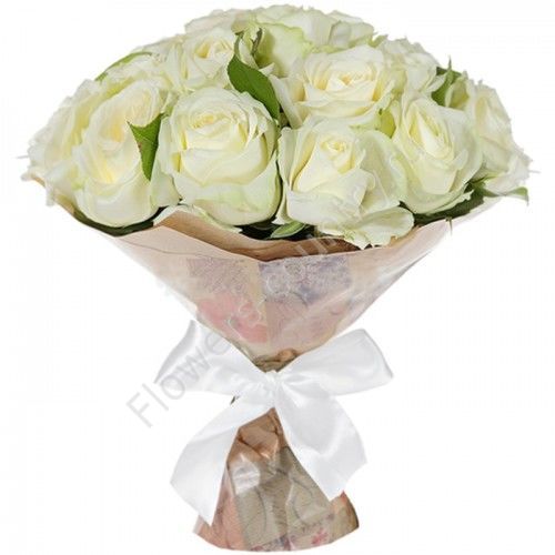 Букет из 15 белых роз купить с доставкой по Москве