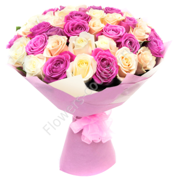 Букет из кремовых и розовых роз купить с доставкой по Москве