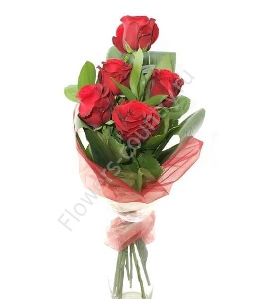 Букет из красных роз «Каскад» купить с доставкой по Москве