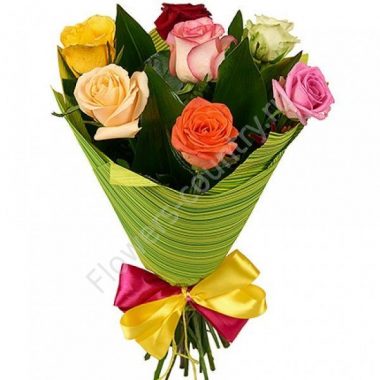 Букет из 7 разноцветных роз купить с доставкой по Москве