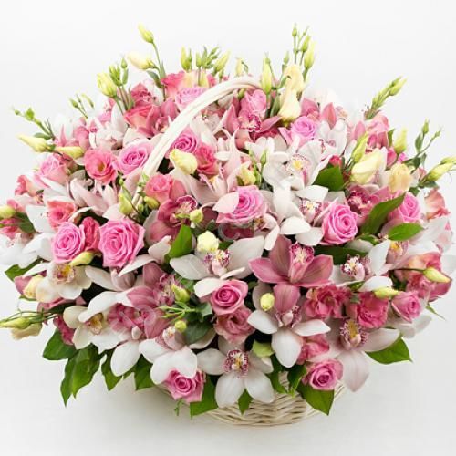 Букет из розы и орхидей в корзине купить с доставкой по Москве
