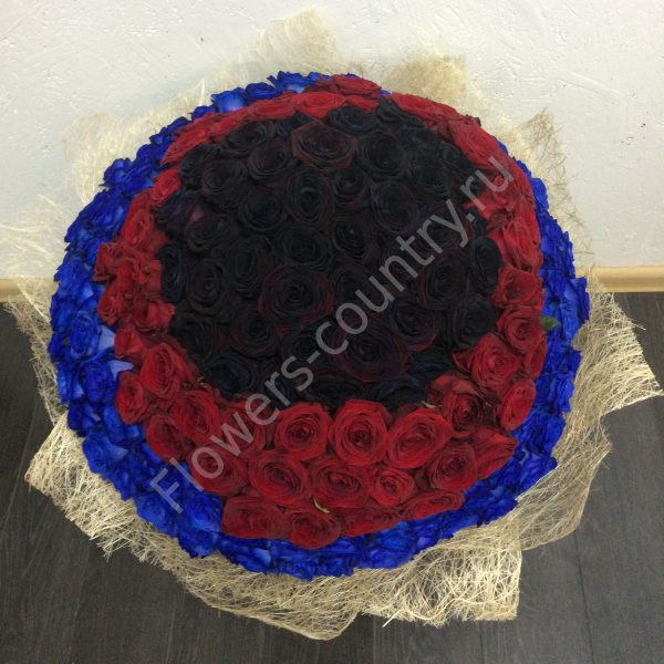 Букет из черной, бордовой и синей розы купить с доставкой по Москве