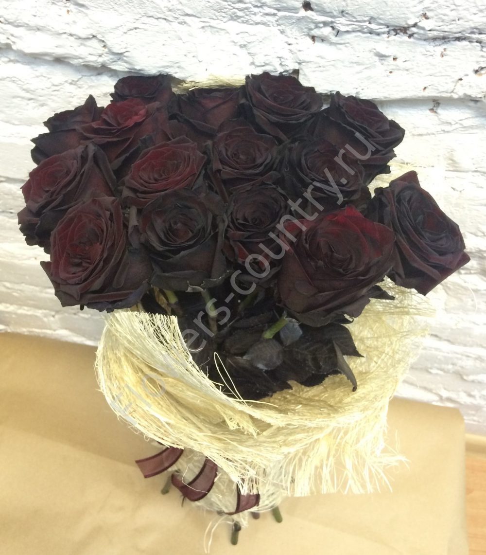 Букет из черных роз купить с доставкой по Москве