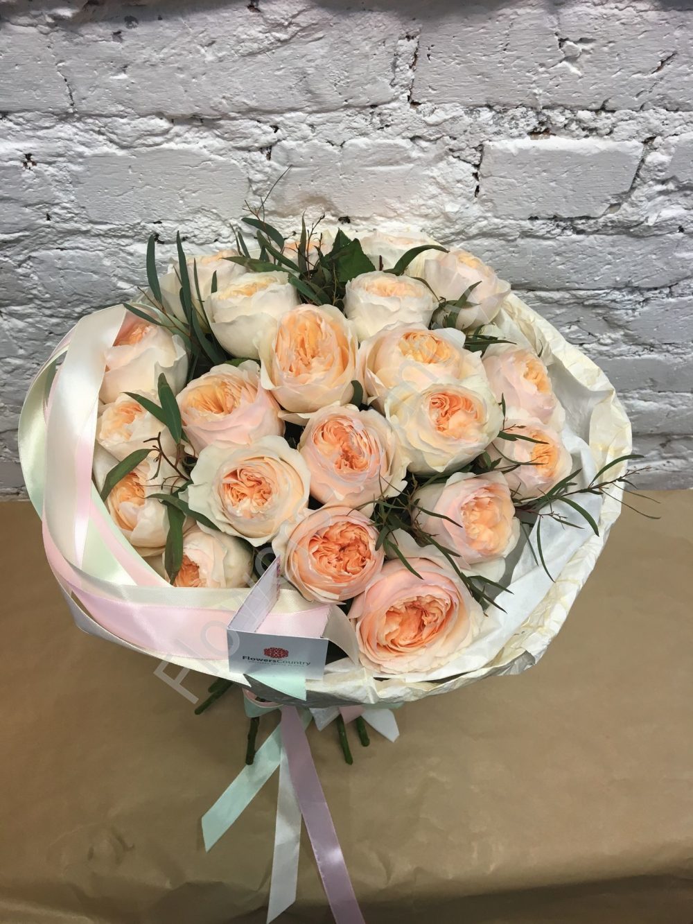 Букет из пионовидной персиковой розы купить с доставкой по Москве
