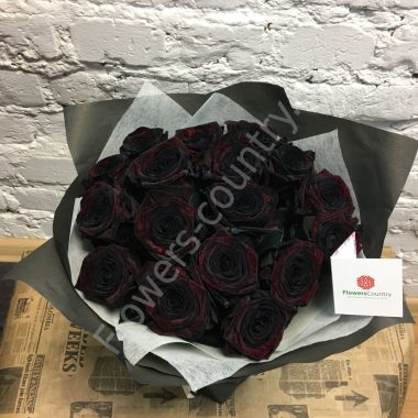 Букет из роз черных купить с доставкой по Москве