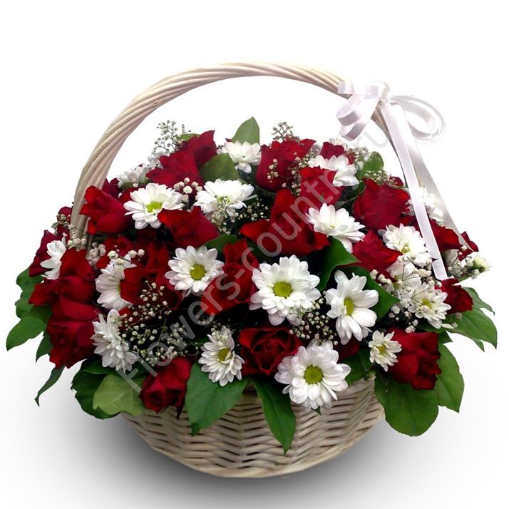 Корзина с розами и хризантемами купить с доставкой по Москве