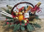 Новогодний набор c фруктами и конфетами купить с доставкой по Москве
