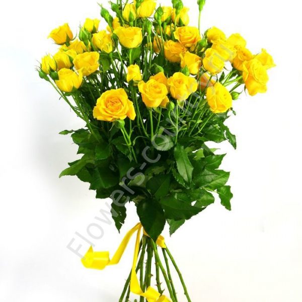 Букет из желтых кустовых роз купить с доставкой по Москве