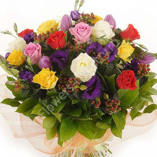 Букет из разноцветных роз и эустомы купить с доставкой по Москве
